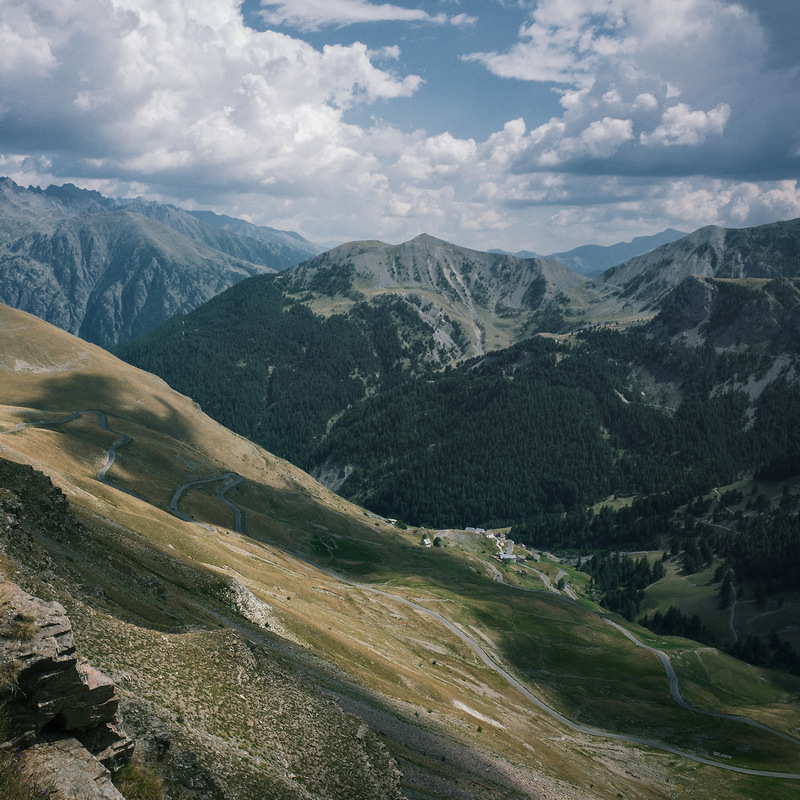 https://yannmarecal.com/img/Alpes_205.jpg
